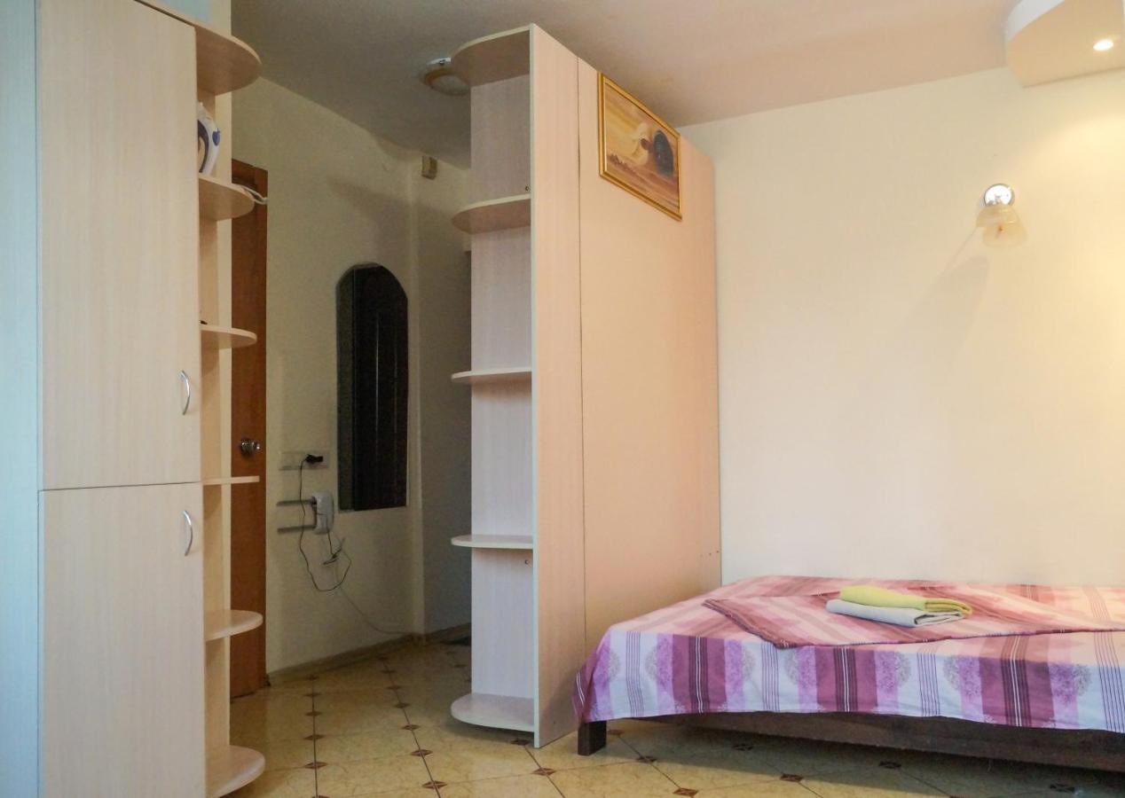 Khoroshaya Kvartira Goloseevskaya 3 Kiev Dış mekan fotoğraf